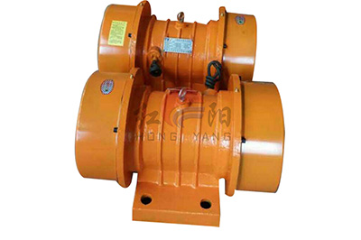 防爆振動(dòng)電機(jī)在加油方面的注意事項(xiàng)